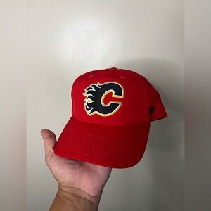 Fanatics Calgary Flames NHL Hockey Red Strapback Hat *FLAWS*